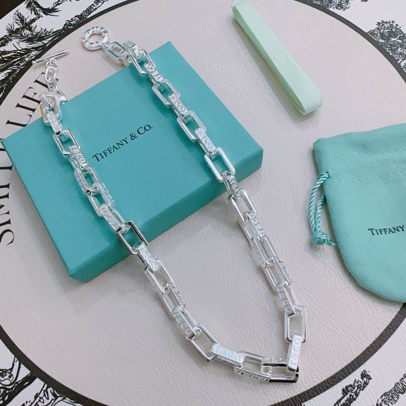 Tiffany necklace 05yxh10